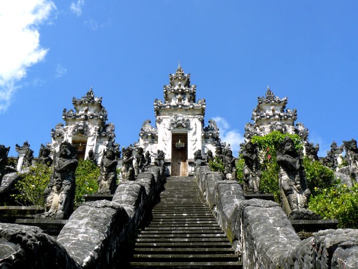 Lempuyang pura bali temples